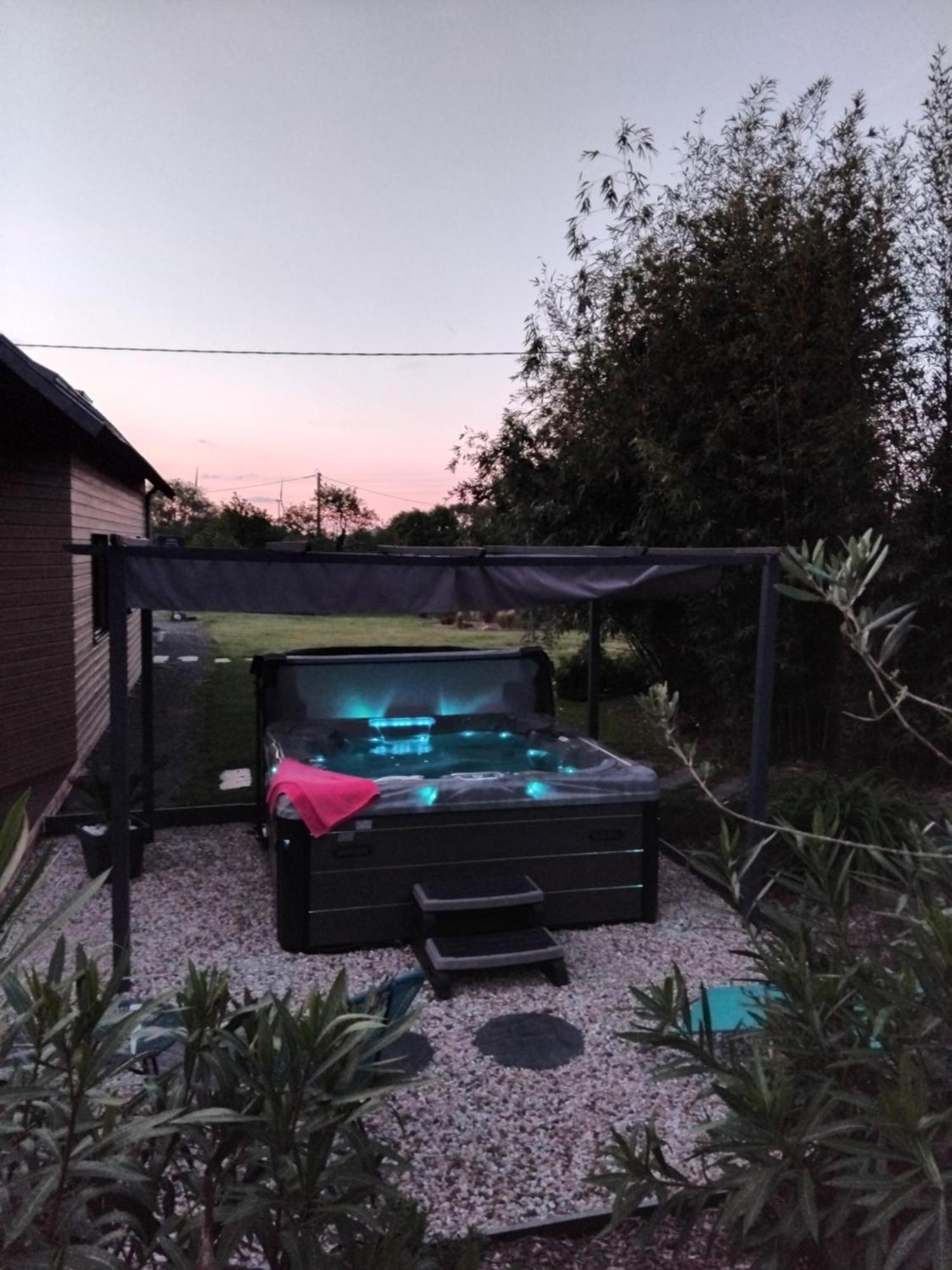Chambre Dans Un Ecrin De Verdure Angrie Exterior foto